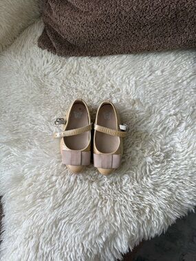 Age of Innocence Ellen beige patent leather Mary Jane shoes